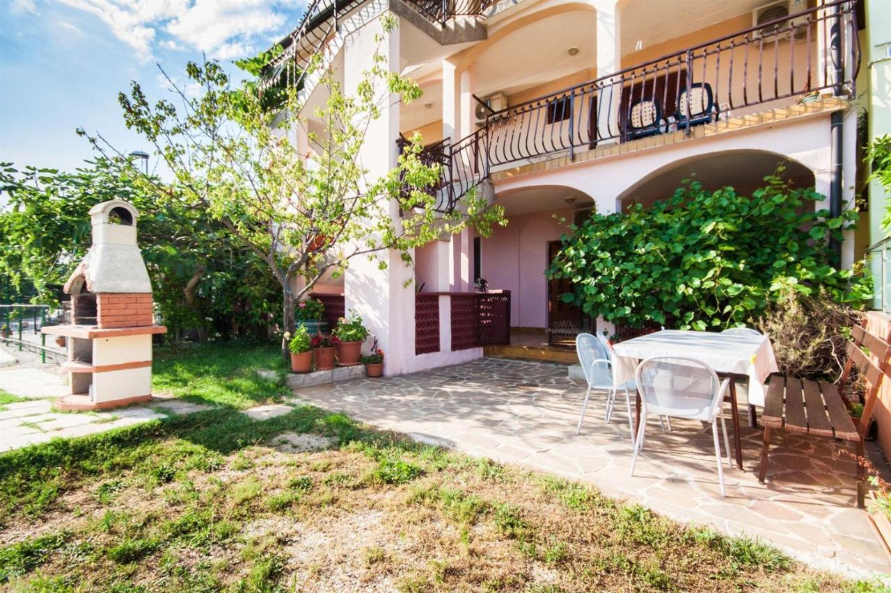 Apartments Dara Umag Exterior photo