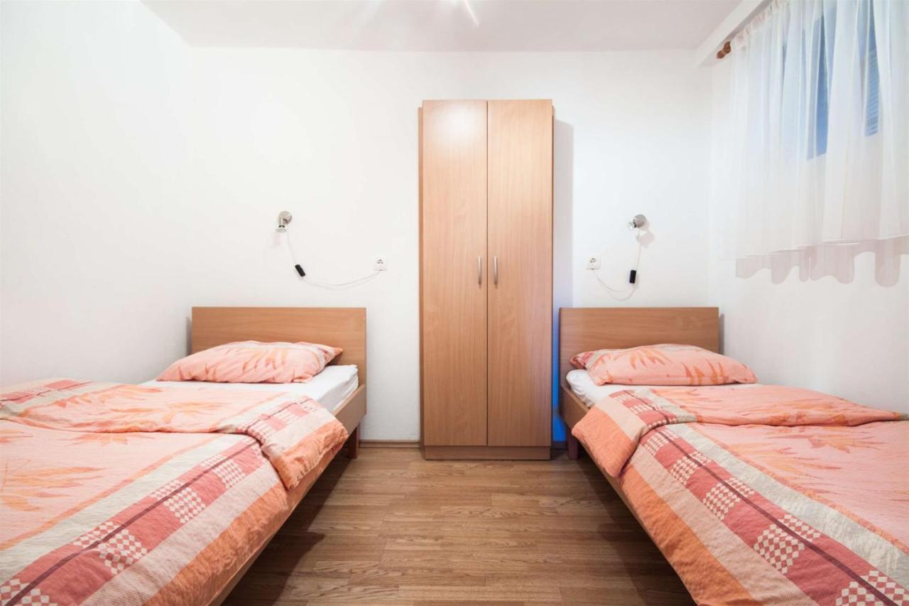 Apartments Dara Umag Exterior photo