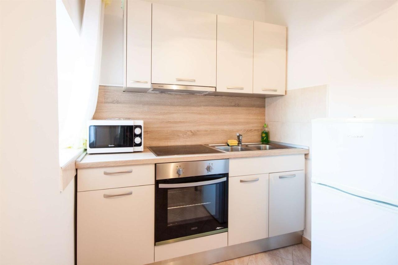 Apartments Dara Umag Exterior photo